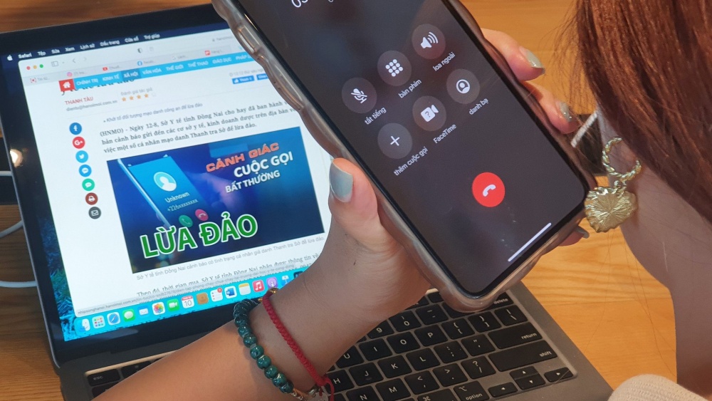 Để tránh trở thành nạn nhân của các vụ lừa đảo trực tuyến, mọi người cần thận trọng khi nhận được liên hệ từ các nguồn không rõ ràng
