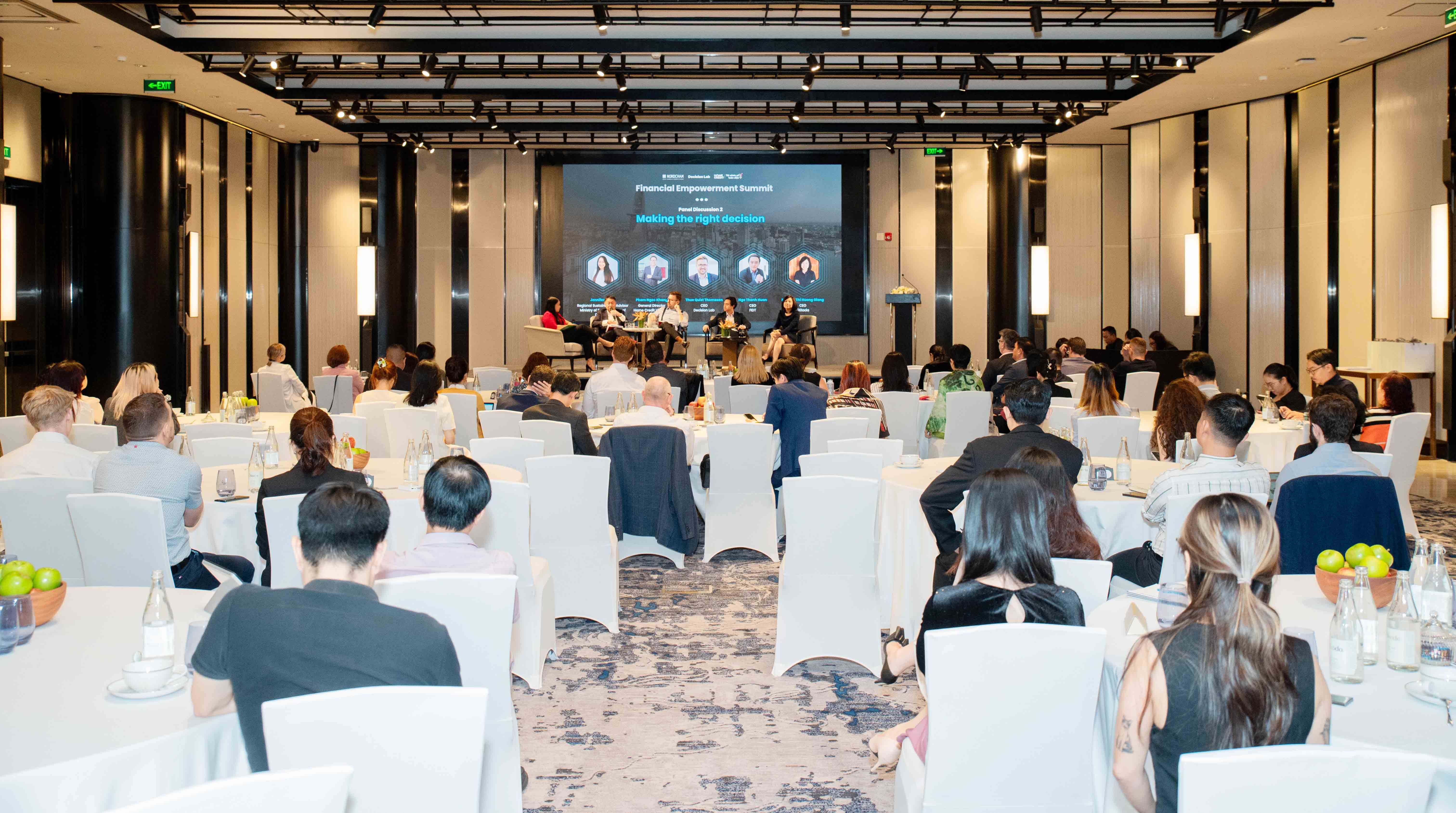 Tài chính toàn diện, hành trình cần sự chung tay