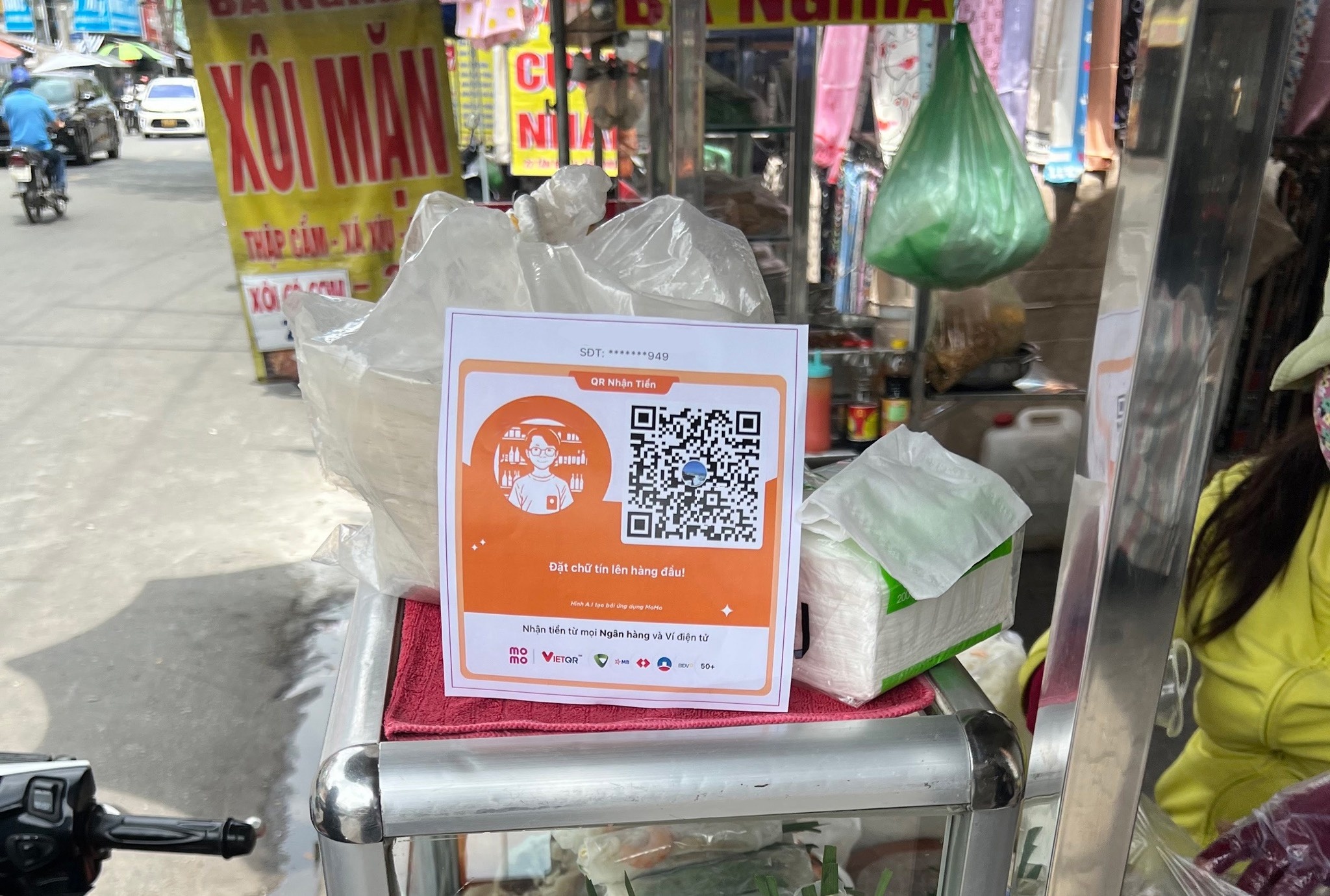 Ứng dụng AI - QR Nhận Tiền MoMo giúp cá nhân hóa, tạo bản sắc riêng cho người dùng Ứng dụng AI - QR nhận tiền MoMo giúp cá nhân hóa, tạo bản sắc riêng cho người dùng