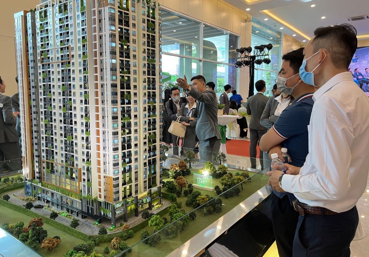 Nhiều dự án mới mở bán với lượng giao dịch và giá bán tăng trưởng tốt trên cả thị trường sơ cấp và thứ cấp. Nhiều dự án mới mở bán với lượng giao dịch và giá bán tăng trưởng tốt trên cả thị trường sơ cấp và thứ cấp.