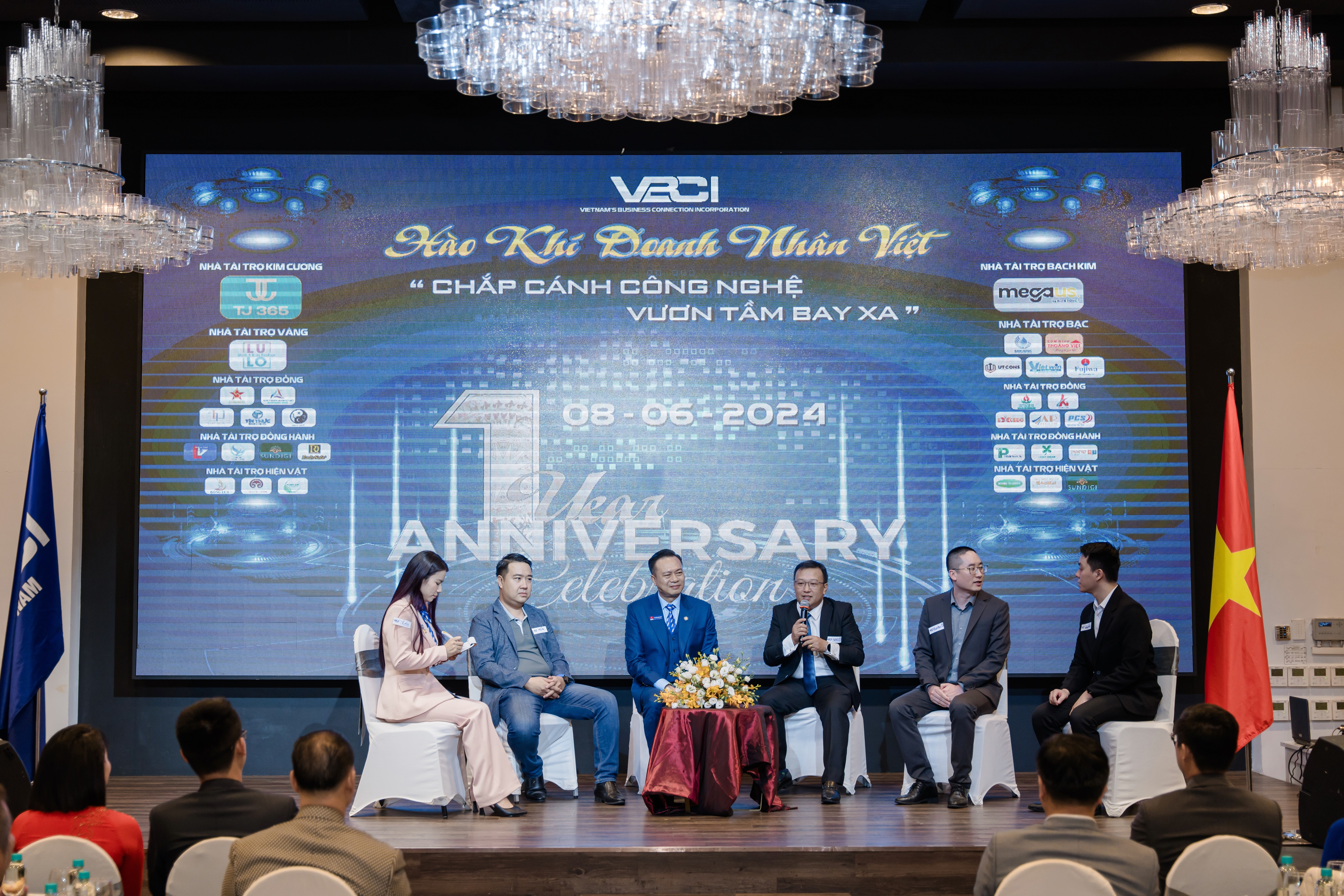 Ông Võ Thanh Nhiên - Giám đốc Phòng Khách hàng Doanh nghiệp SME (Eximbank) chia sẻ về sản phẩm Efast