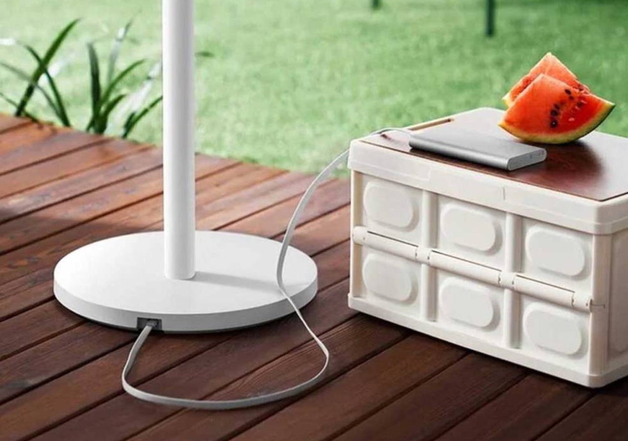 Xiaomi ra mắt quạt đứng với thiết kế đẹp, có thể chạy bằng sạc dự phòng, giá chỉ hơn 800 nghìn đồng