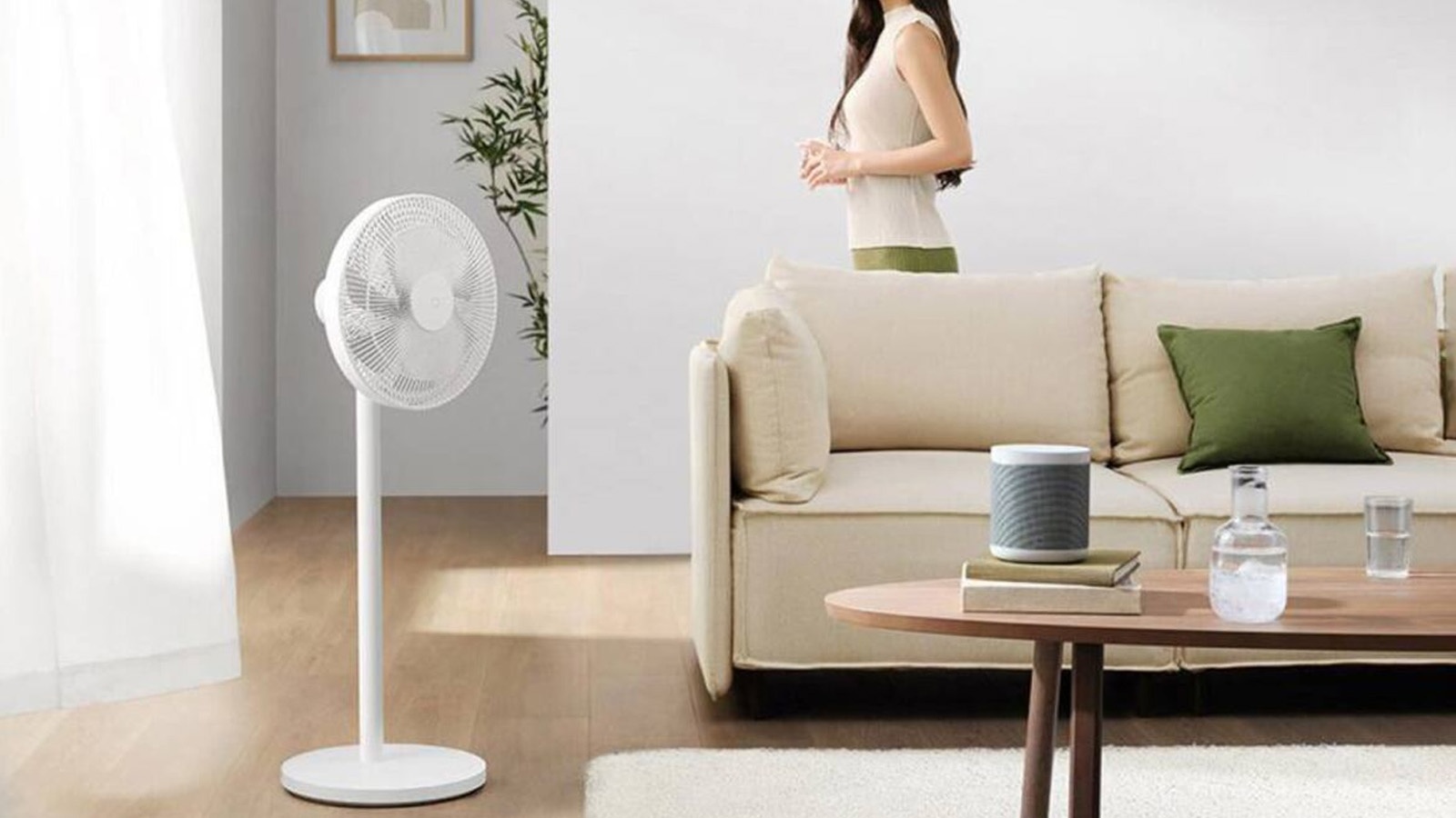 Xiaomi ra mắt quạt đứng với thiết kế đẹp, có thể chạy bằng sạc dự phòng, giá chỉ hơn 800 nghìn đồng