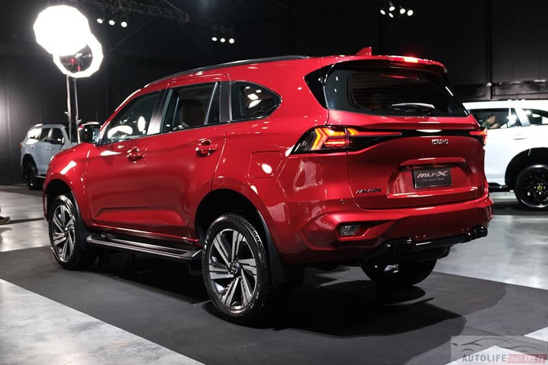 Isuzu mu-X 2025 ra mắt: Thêm bản thể thao, bổ sung công nghệ ADAS, nhưng về Việt Nam khó thoát kiếp xe ế- Ảnh 4. Isuzu mu-X 2025 ra mắt: Thêm bản thể thao, bổ sung công nghệ ADAS, nhưng về Việt Nam khó thoát kiếp xe ế- Ảnh 4.