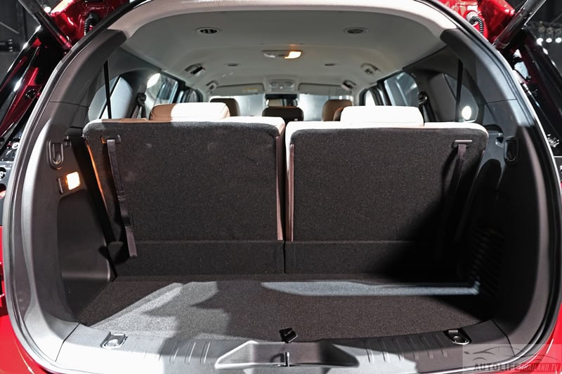 Isuzu mu-X 2025 ra mắt: Thêm bản thể thao, bổ sung công nghệ ADAS, nhưng về Việt Nam khó thoát kiếp xe ế- Ảnh 15. Isuzu mu-X 2025 ra mắt: Thêm bản thể thao, bổ sung công nghệ ADAS, nhưng về Việt Nam khó thoát kiếp xe ế- Ảnh 15.