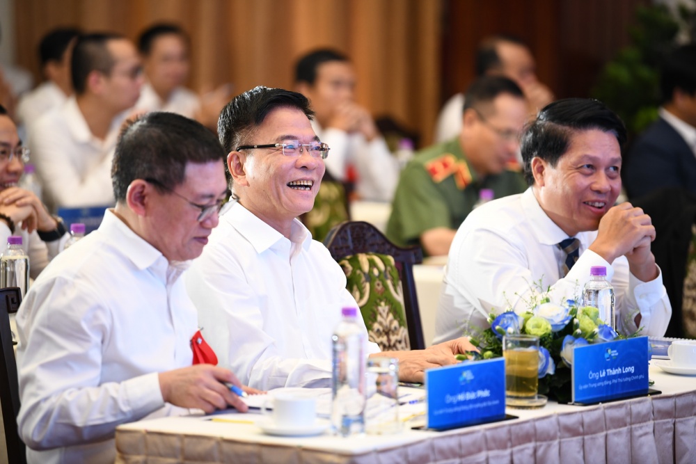 Ngành Ngân hàng: Tiếp tục nâng cao bảo mật, an toàn giao dịch không tiền mặt