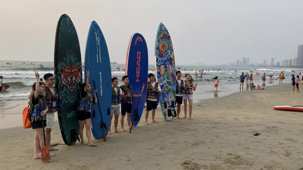 du lịch của TP. Đà Nẵng đã phục hồi và phát triển mạnh mẽ. du lịch của TP. Đà Nẵng đã phục hồi và phát triển mạnh mẽ.