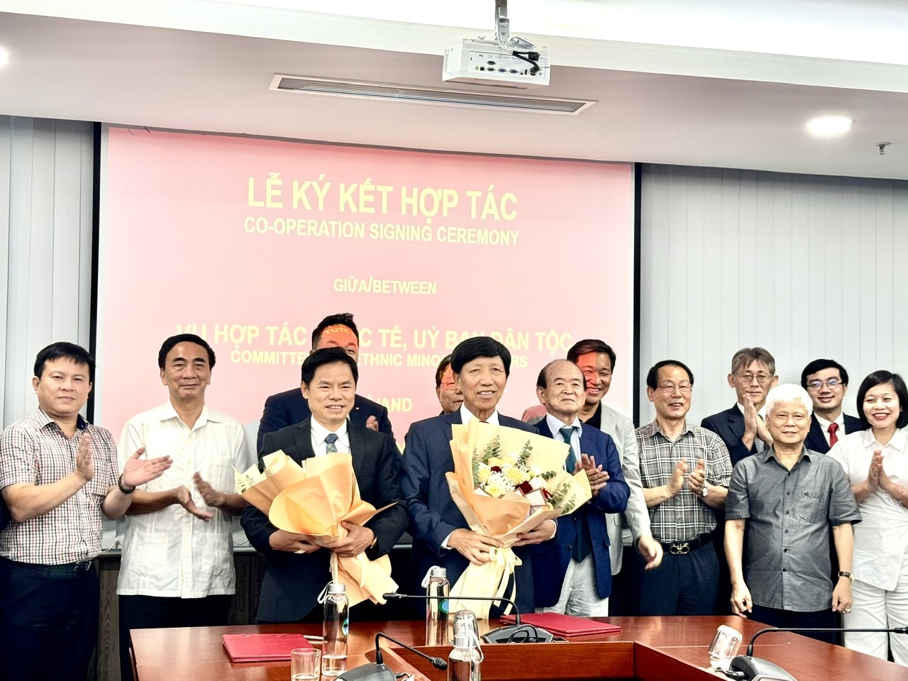 Thúc đẩy đầu tư nước ngoài vào vùng dân tộc thiểu số miền núi Thúc đẩy đầu tư nước ngoài vào vùng dân tộc thiểu số miền núi