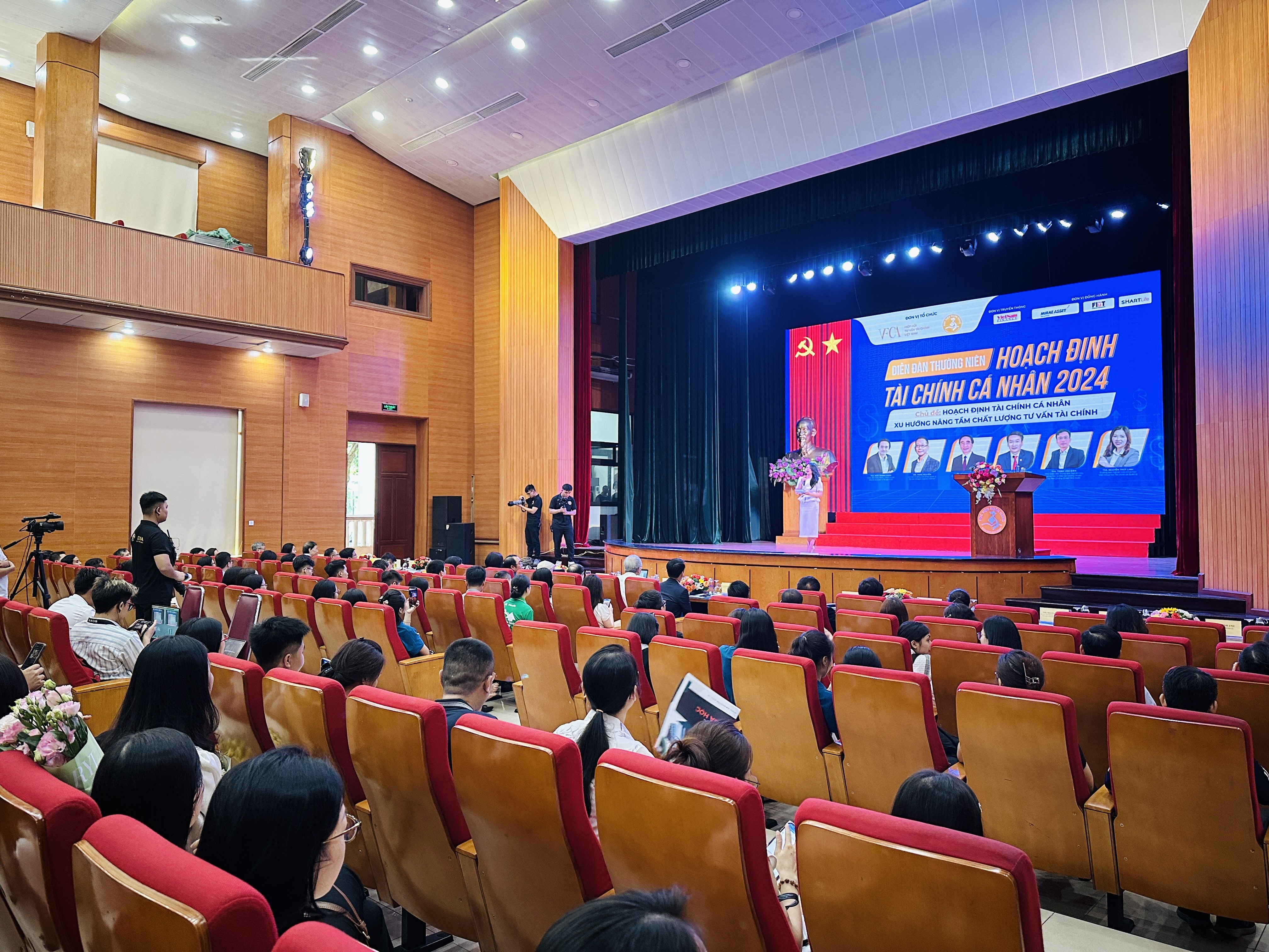 Nhà tư vấn tài chính phải chuyên nghiệp, hiểu biết về hoạch định tài chính cá nhân