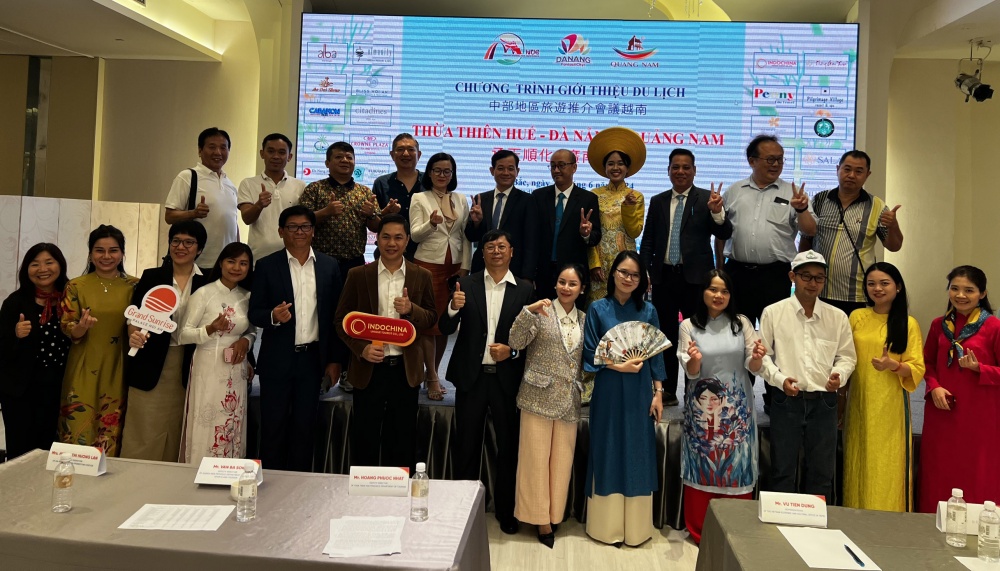 TP. Đà Nẵng, tỉnh Thừa Thiên - Huế và Quảng Nam đã tổ chức giới thiệu chương trình du lịch với TP. Đà Nẵng, tỉnh Thừa Thiên - Huế và Quảng Nam đã tổ chức giới thiệu chương trình du lịch với