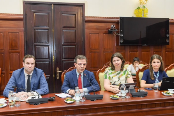 Phó Thống đốc Phạm Thanh Hà tiếp Đoàn Điều IV IMF