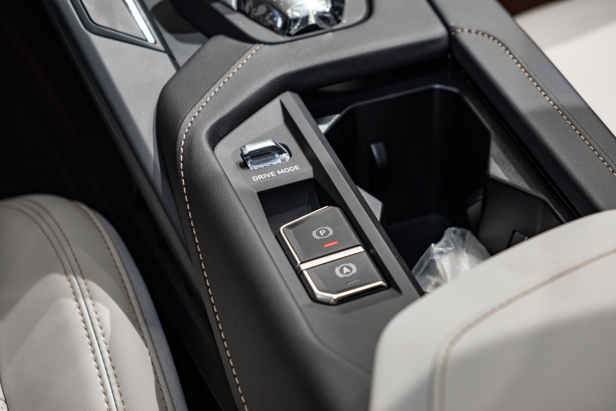 Lynk &amp; Co 06 ra mắt Việt Nam: Giá 729 triệu đồng, động cơ 1.5L tăng áp, hệ thống treo sau đa điểm- Ảnh 19.