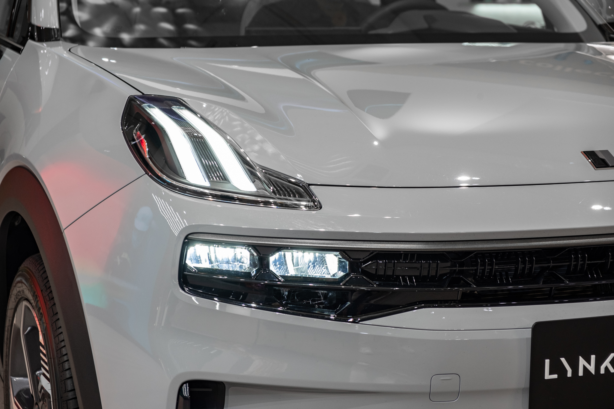 Lynk &amp; Co 06 ra mắt Việt Nam: Giá 729 triệu đồng, động cơ 1.5L tăng áp, hệ thống treo sau đa điểm- Ảnh 5.