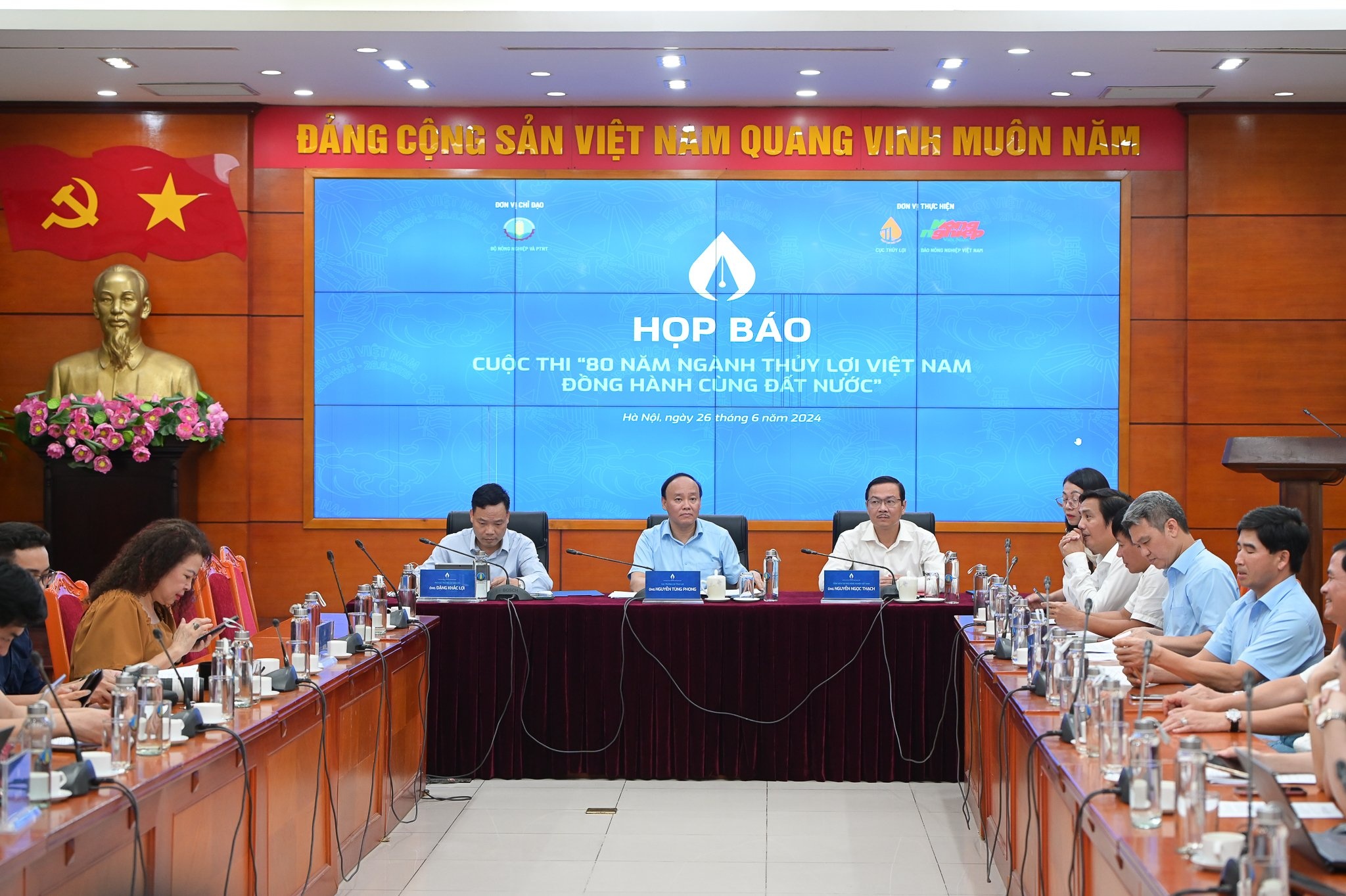 Quang cảnh họp báo Cuộc thi 80 năm ngành Thủy lợi Việt Nam đồng hành cùng đất nước.