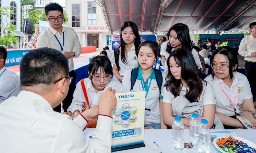 THACO đẩy mạnh các hoạt động tuyển dụng nhân sự THACO đẩy mạnh các hoạt động tuyển dụng nhân sự