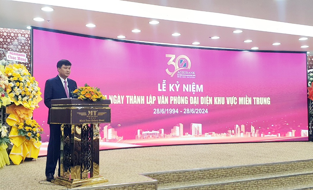 Agribank hỗ trợ 700 triệu đồng cho người nghèo