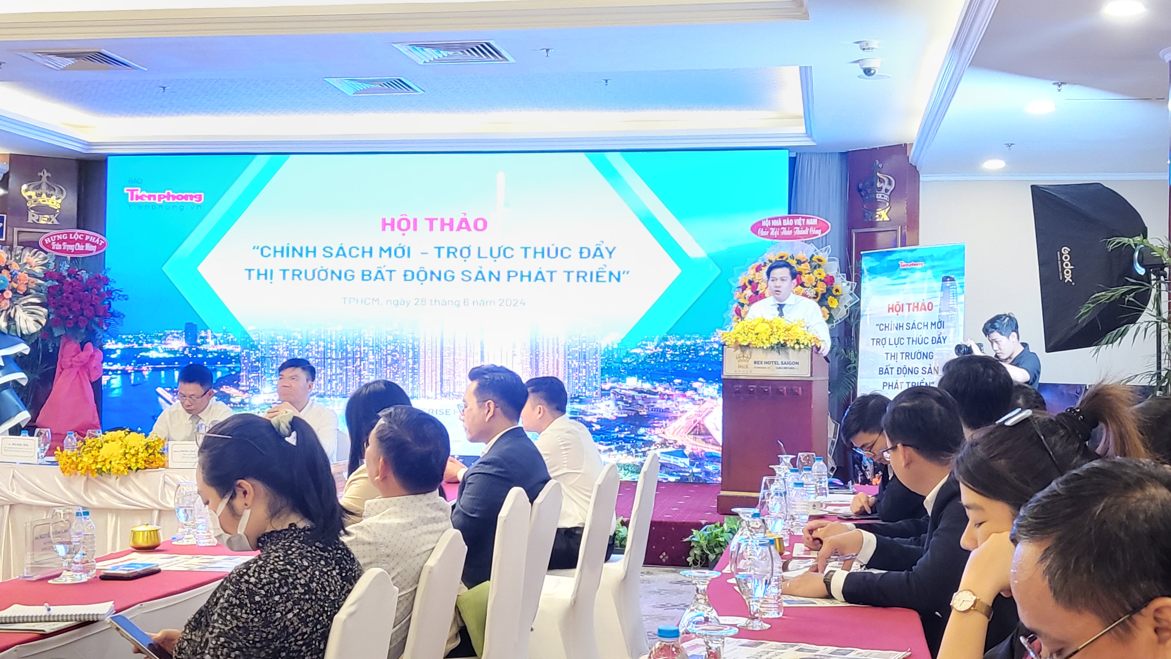 ông Hoàng Hải – Cục trưởng Cục Quản lý nhà và Thị trường Bất động sản, Bộ Xây dựng tại Hội thảo