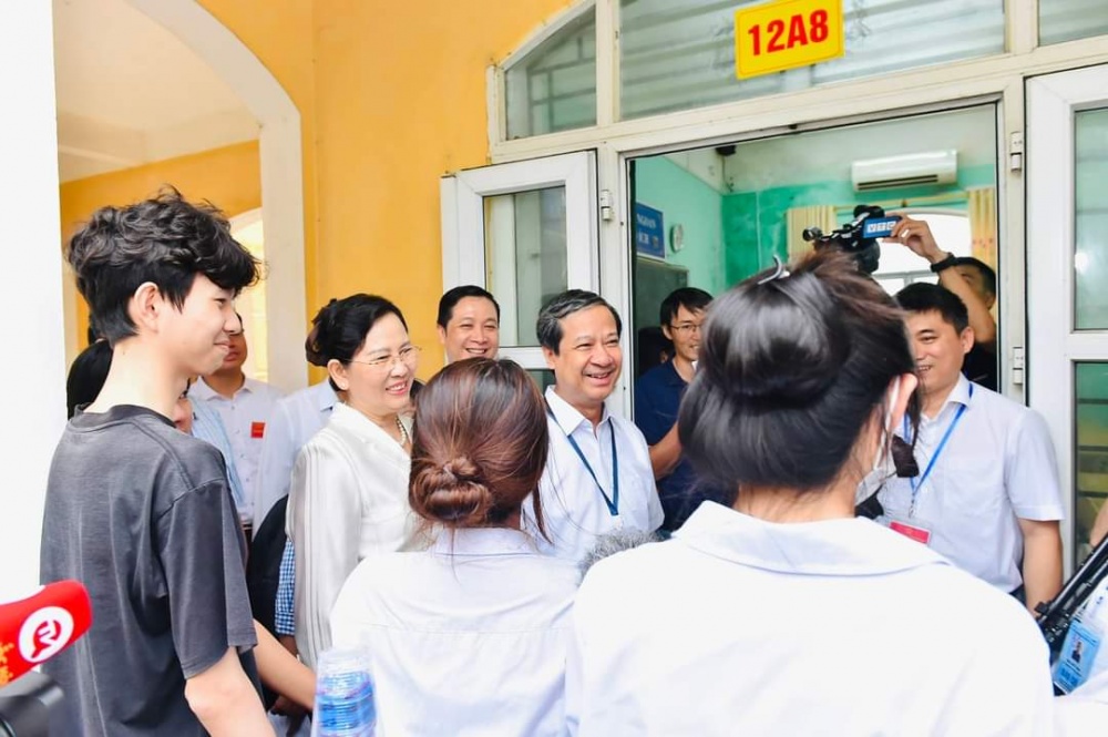 Kỳ thi tốt nghiệp THPT Quốc gia 2024 diễn ra an toàn Kỳ thi tốt nghiệp THPT Quốc gia 2024 diễn ra an toàn