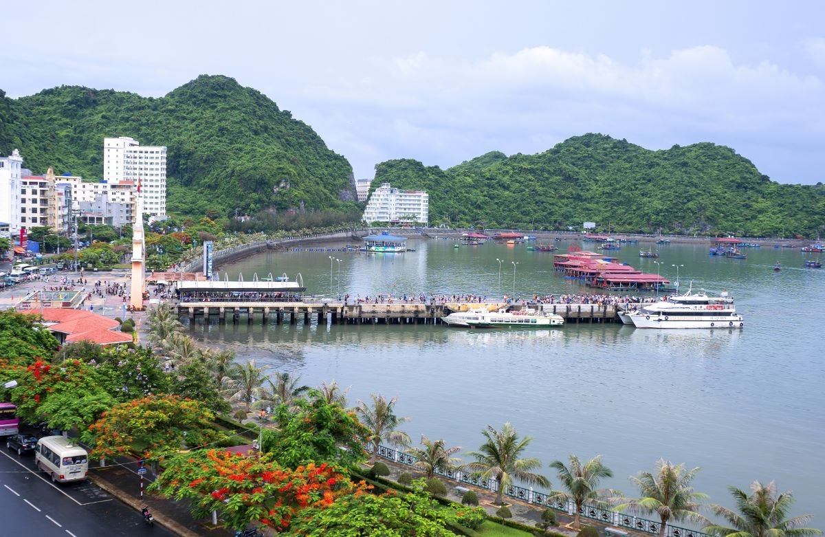  Cát Bà hướng tới trở thành hòn đảo không khói xe