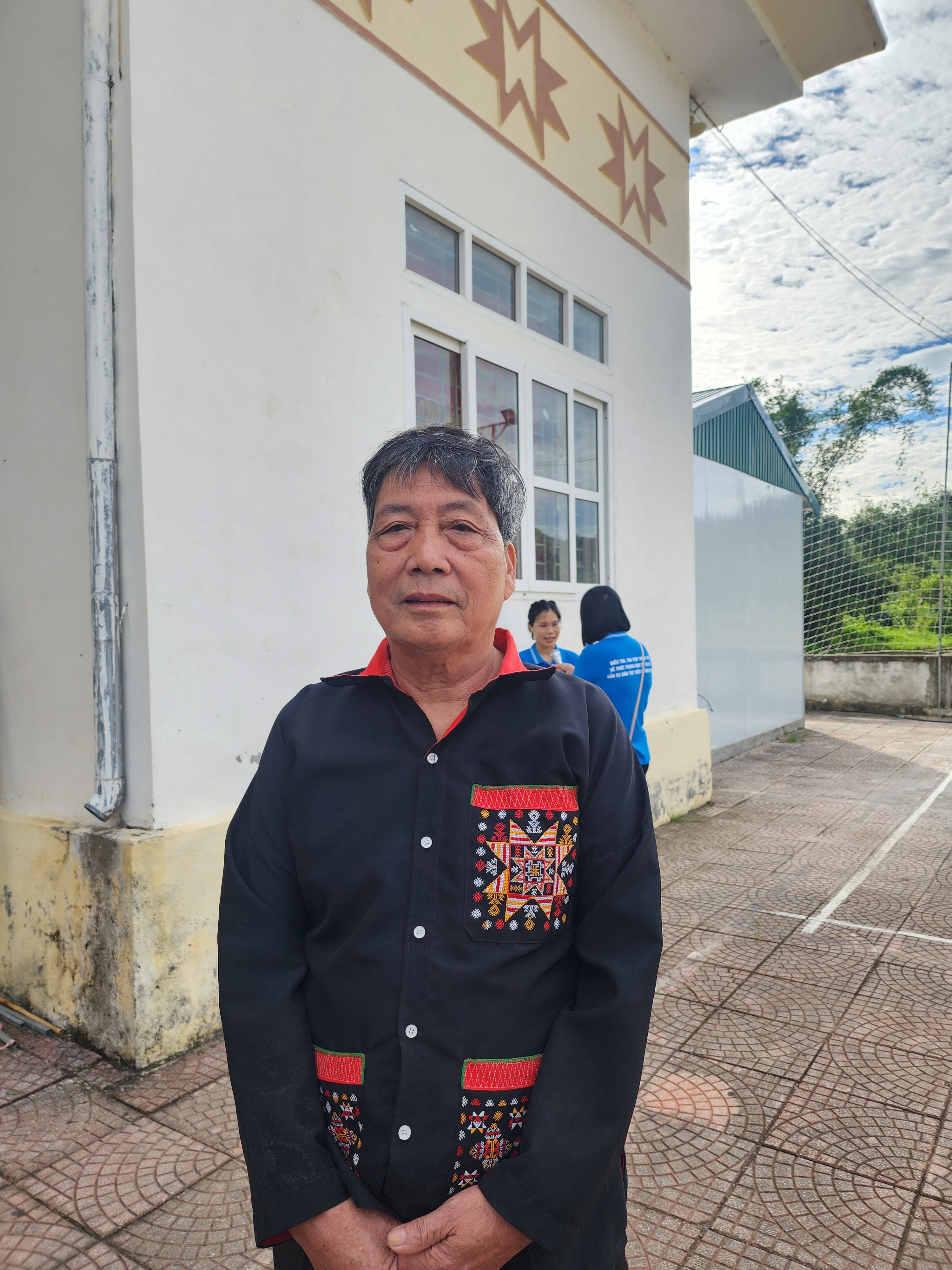 Ông Triệu Phúc Xuân, người có uy tín tại xóm Mạ, xã Tú Lý Ông Triệu Phúc Xuân, người có uy tín tại xóm Mạ, xã Tú Lý