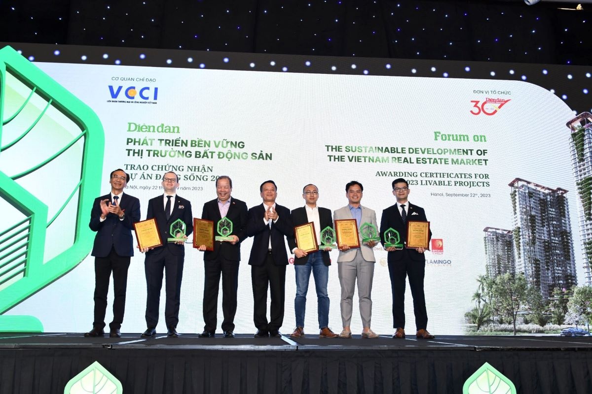 Chương trình Bình chọn Dự án đáng sống ngày càng nhận được sự hưởng ứng của không chỉ giới chuyên môn mà còn tạo ra các hiệu ứng xã hội tích cực. Chương trình Bình chọn Dự án đáng sống ngày càng nhận được sự hưởng ứng của không chỉ giới chuyên môn mà còn tạo ra các hiệu ứng xã hội tích cực.