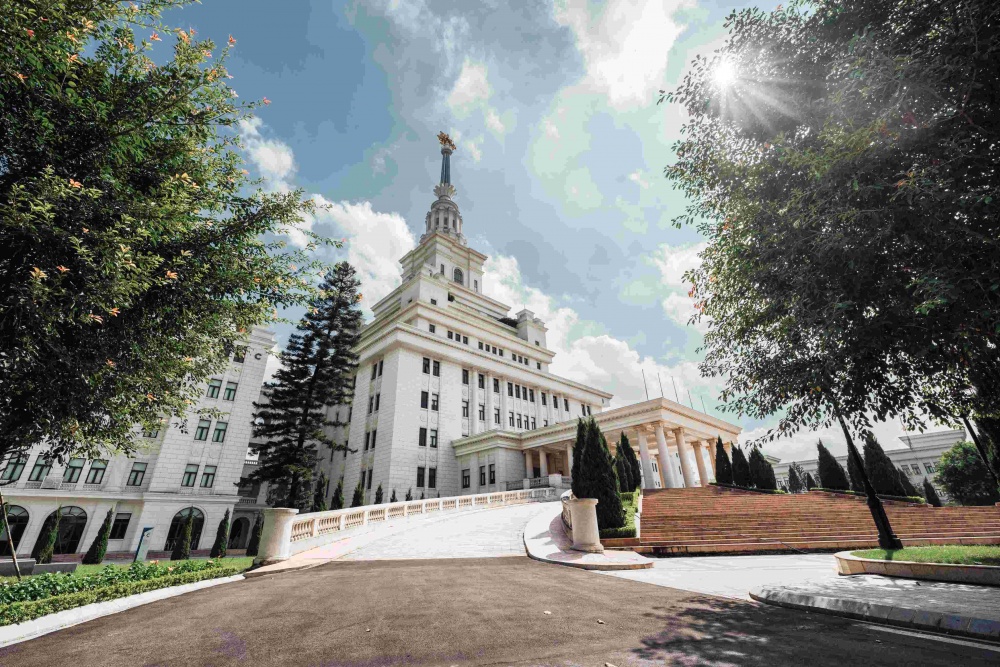 Sứ mệnh của trường đại học VinUni là phát triển thành một trường đại học xuất sắc cùng sứ mệnh đào tạo nhân tài cho tương lai Sứ mệnh của trường đại học VinUni là phát triển thành một trường đại học xuất sắc cùng sứ mệnh đào tạo nhân tài cho tương lai