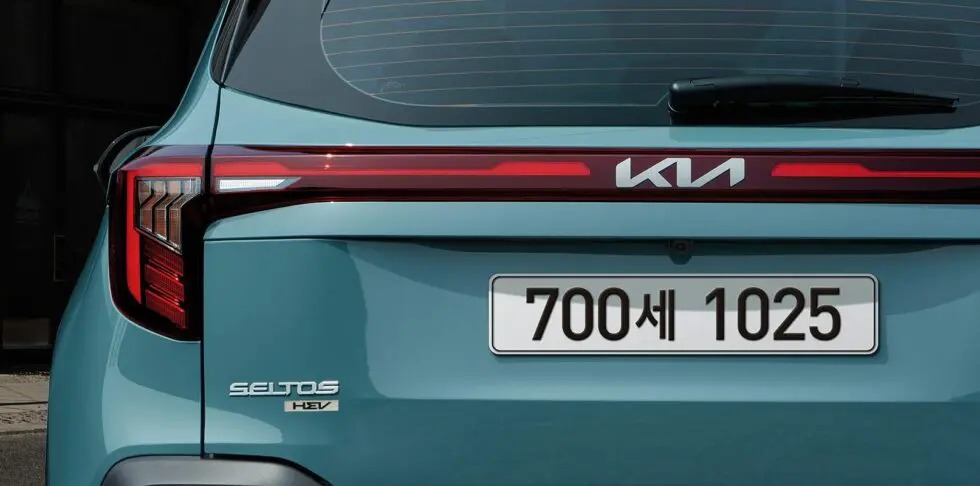 Kia Seltos 2025 lộ thông tin: Thêm bản hybrid, tùy chọn AWD điện, ra mắt năm sau- Ảnh 2. Kia Seltos 2025 lộ thông tin: Thêm bản hybrid, tùy chọn AWD điện, ra mắt năm sau- Ảnh 2.