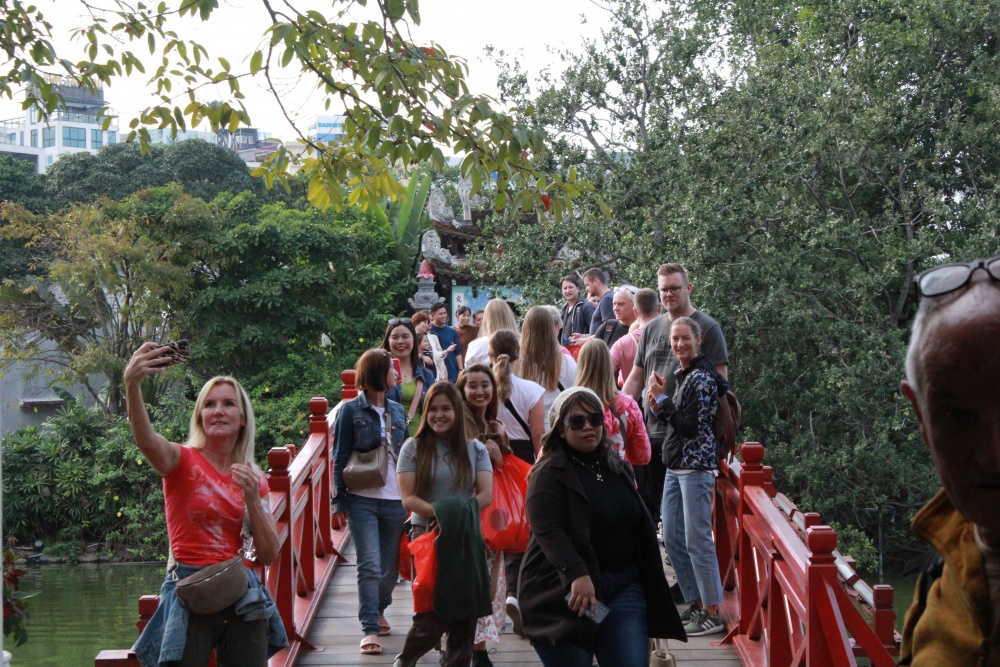 Khách quốc tế đến Việt Nam ngày càng đông