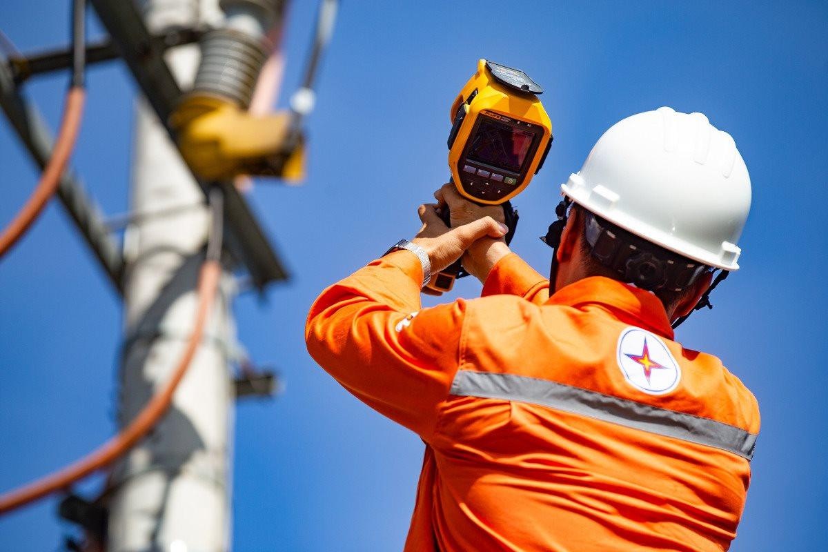 EVN yêu cầu các đơn vị chuẩn bị sẵn sàng nguồn lực, trang thiết bị, vật tư để khắc phục kịp thời sự cố, thiệt hại do thiên tai gây ra trong thời gian nhanh nhất. EVN yêu cầu các đơn vị chuẩn bị sẵn sàng nguồn lực, trang thiết bị, vật tư để khắc phục kịp thời sự cố, thiệt hại do thiên tai gây ra trong thời gian nhanh nhất.