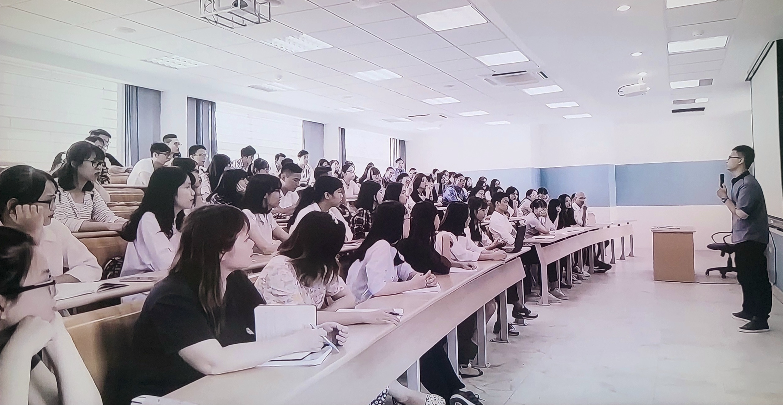 các cơ sở đào tạo tăng chỉ tiêu tuyển sinh đối với các ngành thuộc lĩnh vực