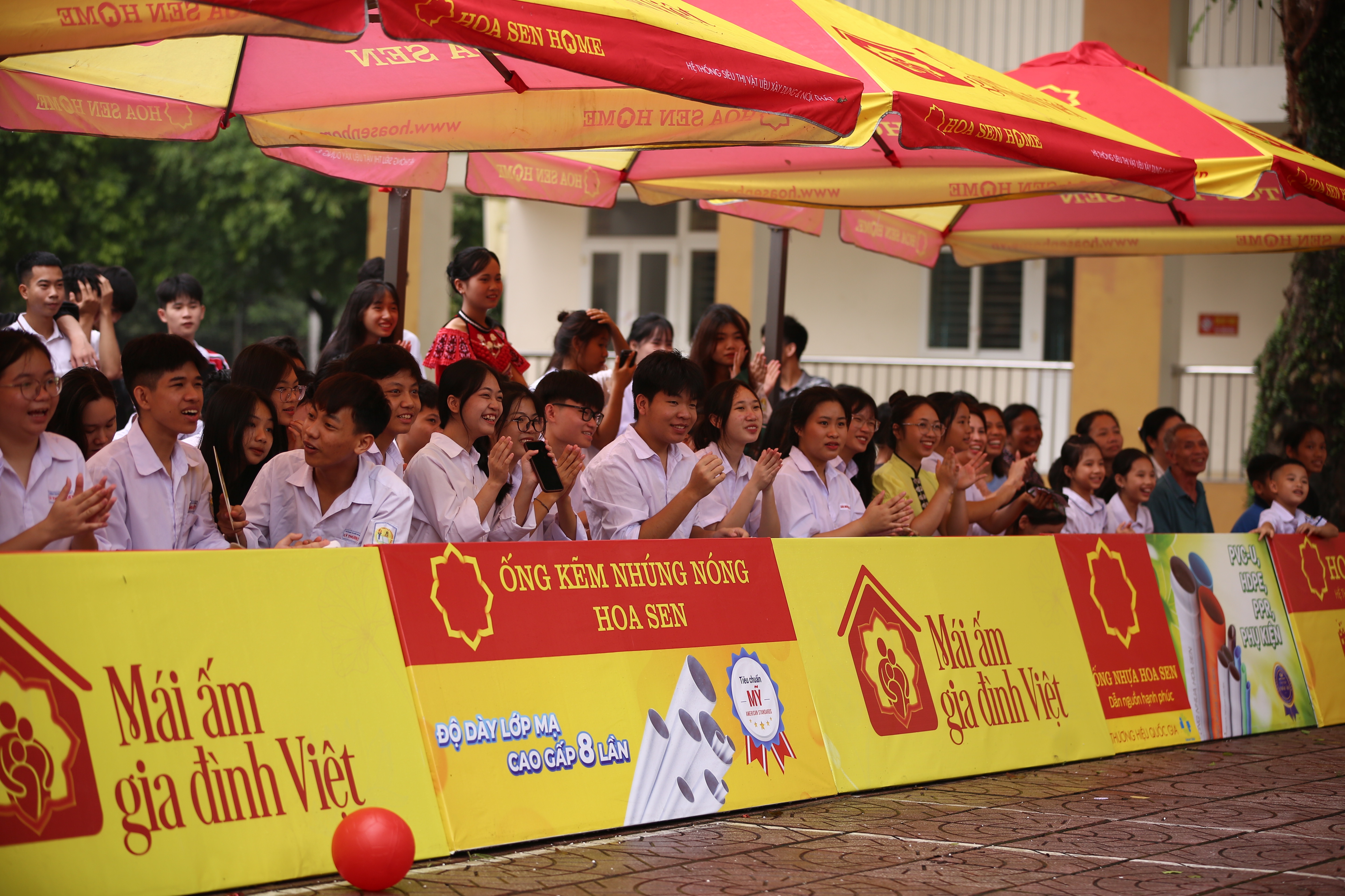 Mái Ấm Gia Đình Việt luôn nhận được tình yêu thương của quý khán giả trên khắp cả nước.