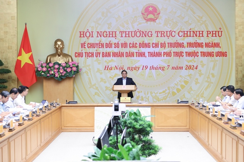 Thủ tướng Phạm Minh Chính chủ trì Hội nghị Thường trực Chính phủ về chuyển đổi số với các đồng chí Bộ trưởng, Trưởng ngành, Chủ tịch UBND các tỉnh, thành phố trực thuộc Trung ương - Ảnh: VGP/Nhật Bắc Thủ tướng Phạm Minh Chính chủ trì Hội nghị Thường trực Chính phủ về chuyển đổi số với các đồng chí Bộ trưởng, Trưởng ngành, Chủ tịch UBND các tỉnh, thành phố trực thuộc Trung ương - Ảnh: VGP/Nhật Bắc