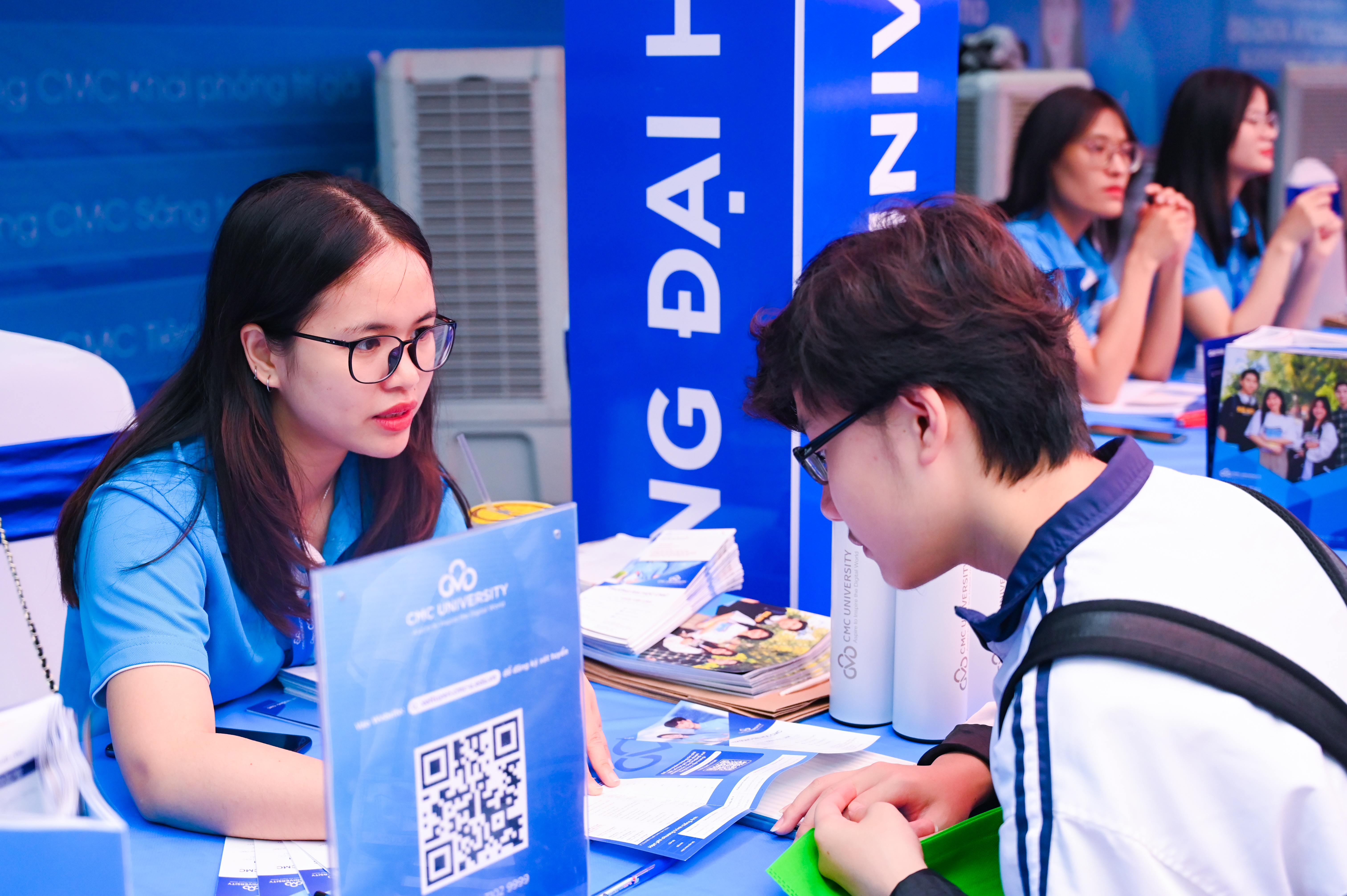 Dù đã trúng tuyển bằng phương thức xét tuyển sớm, thí sinh bắt buộc phải đăng ký nguyện vọng trên hệ thống của Bộ GD&Đt