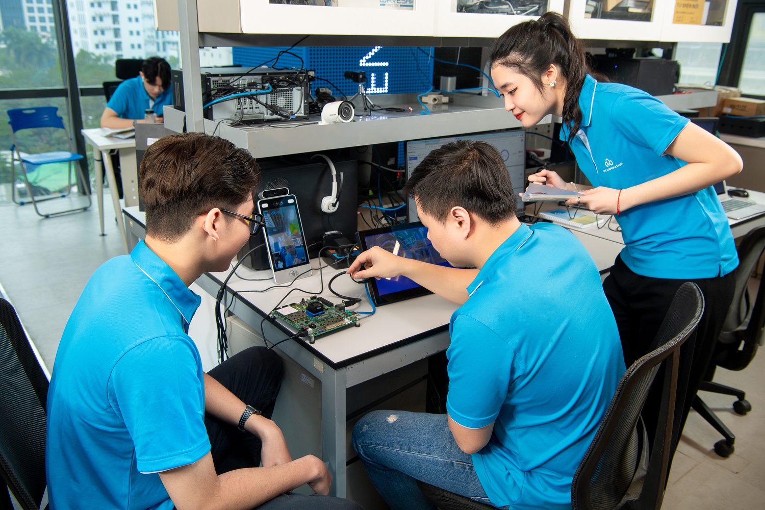 Nhiều trường đại học mở ngành Thiết kế vi mạch trong năm 2024