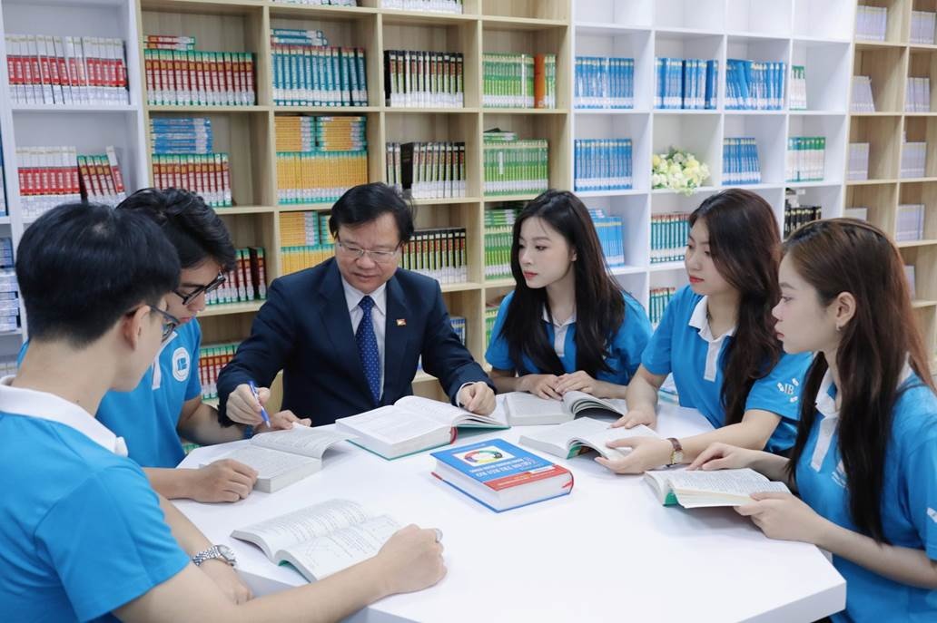 Một số điểm mới trong chương trình đào tạo trình độ thạc sĩ Học viện Ngân hàng 2024