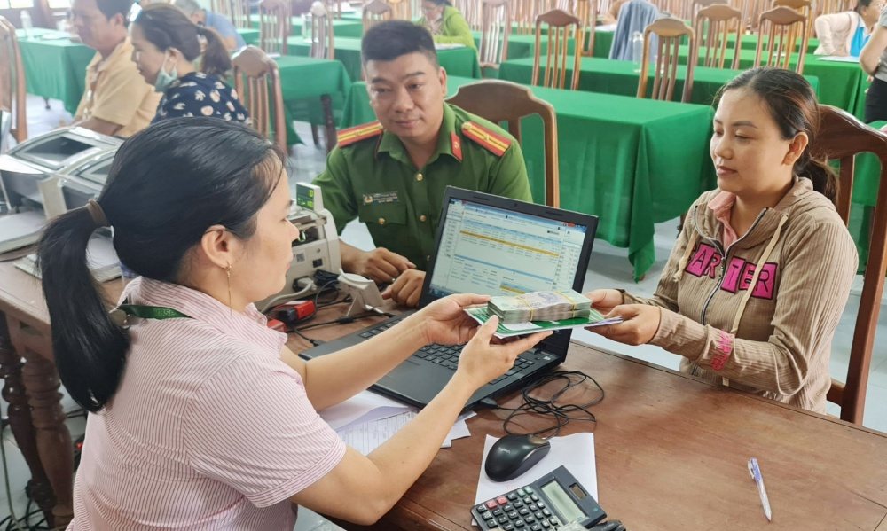 tín dụng ưu đãi đối với người chấp hành xong án phạt tù ở địa phương trong thời gian qua đã thể hiện sâu sắc chính sách nhân văn tín dụng ưu đãi đối với người chấp hành xong án phạt tù ở địa phương trong thời gian qua đã thể hiện sâu sắc chính sách nhân văn