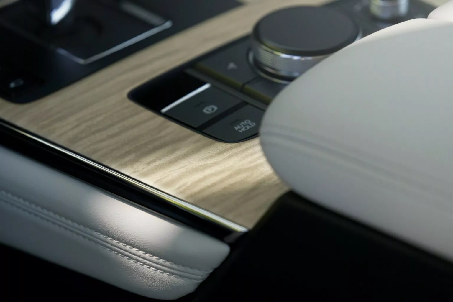 Mazda CX-90 2025 ra mắt: Thêm trang bị, bổ sung phiên bản 'ngầu' hơn, tăng sức đấu Hyundai Palisade- Ảnh 23. Mazda CX-90 2025 ra mắt: Thêm trang bị, bổ sung phiên bản 'ngầu' hơn, tăng sức đấu Hyundai Palisade- Ảnh 23.