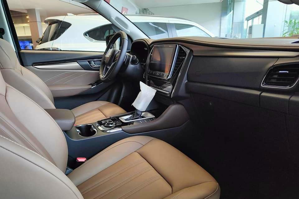 Isuzu mu-X giảm giá hơn 200 triệu tại đại lý: Bản ‘full option’ còn 1,05 tỷ, rẻ hơn niêm yết Everest bản thấp nhất- Ảnh 6. Isuzu mu-X giảm giá hơn 200 triệu tại đại lý: Bản ‘full option’ còn 1,05 tỷ, rẻ hơn niêm yết Everest bản thấp nhất- Ảnh 6.