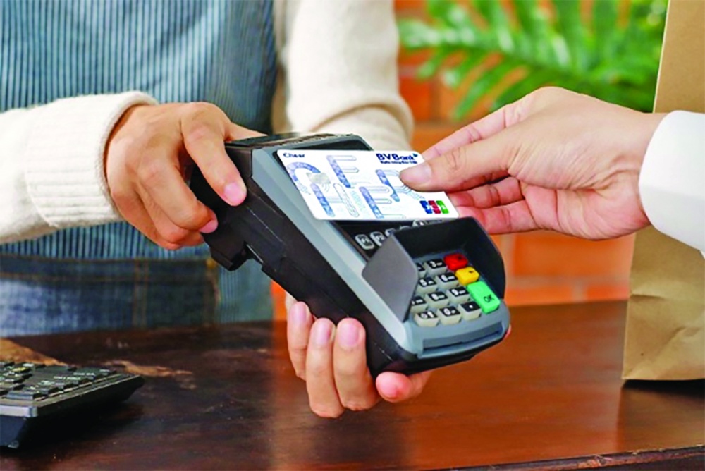 Tiêu dùng cuối năm thường tăng theo mùa là cơ hội cho các TCTD mở rộng khách hàng vay vốn Tiêu dùng cuối năm thường tăng theo mùa là cơ hội cho các TCTD mở rộng khách hàng vay vốn