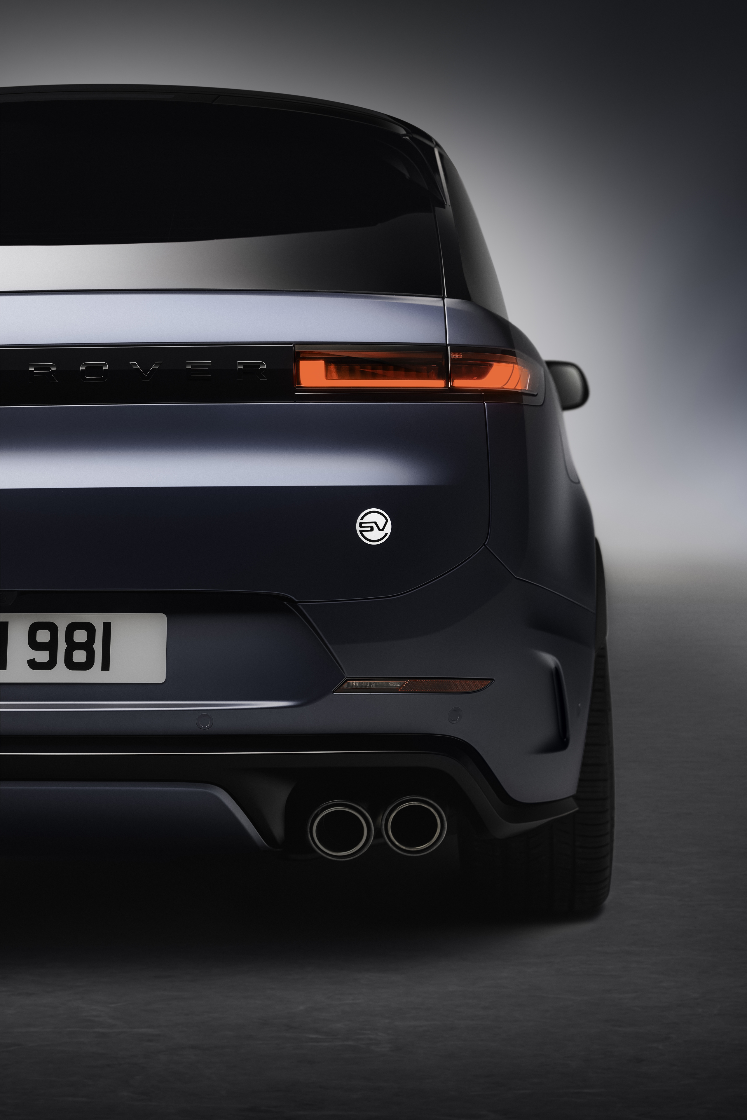 Range Rover Sport SV Edition Two 2025 ra mắt: 4 màu sơn như hàng thửa riêng, động cơ 'mạnh nhất từ trước đến nay'- Ảnh 16. Range Rover Sport SV Edition Two 2025 ra mắt: 4 màu sơn như hàng thửa riêng, động cơ 'mạnh nhất từ trước đến nay'- Ảnh 16.