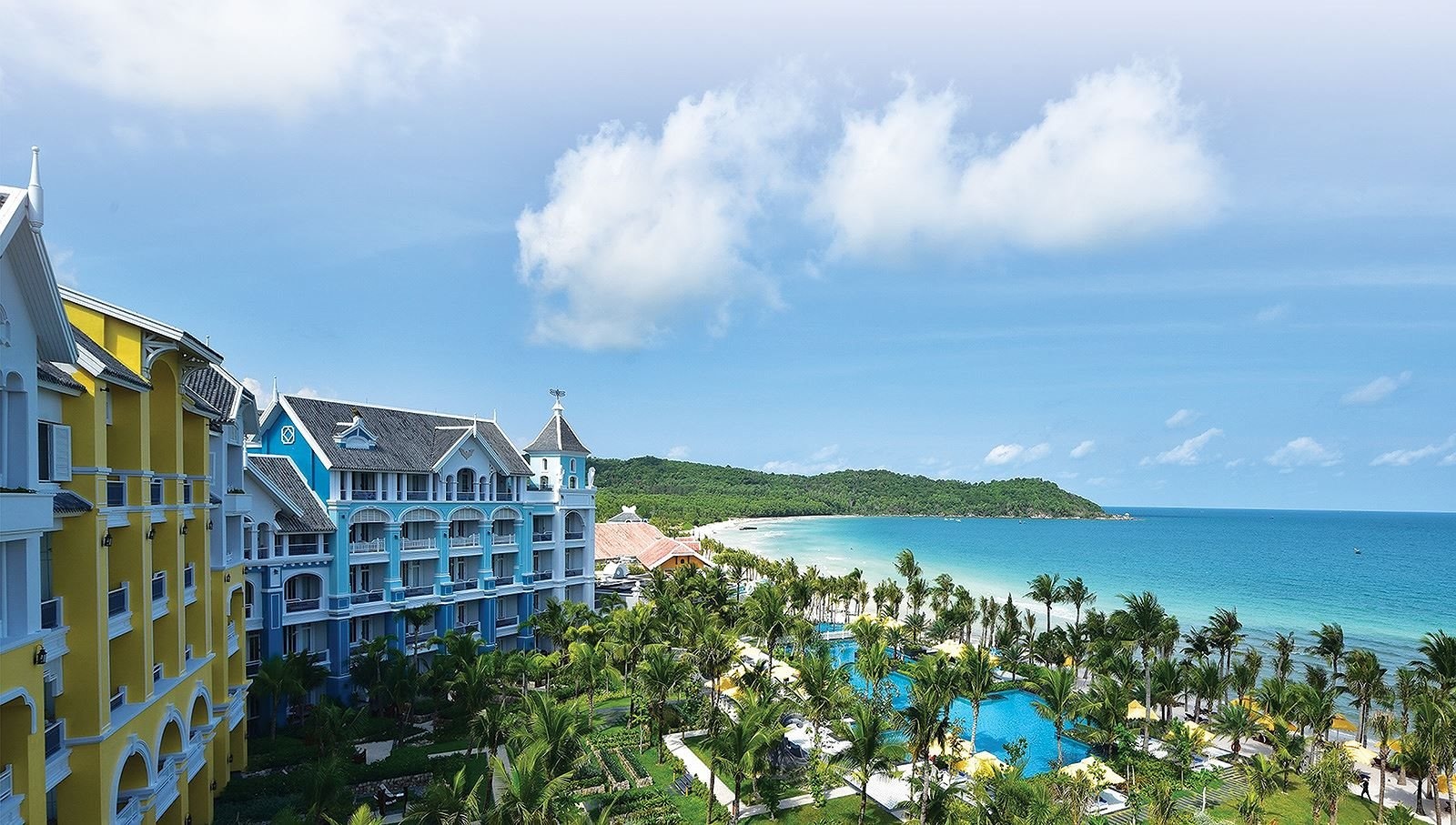 Sự gia tăng của tầng lớp thượng lưu đã tạo điều kiện thuận lợi cho sự phát triển của các dự án bất động sản hàng hiệu.