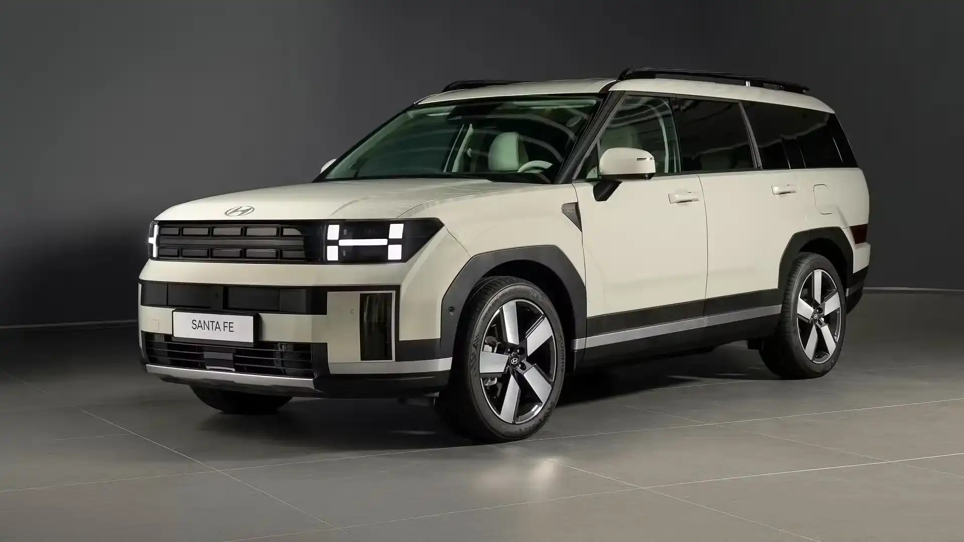 Rộ tin Hyundai Santa Fe sẽ có bản chạy điện, thêm tùy chọn hybrid như Kicks- Ảnh 2. Rộ tin Hyundai Santa Fe sẽ có bản chạy điện, thêm tùy chọn hybrid như Kicks- Ảnh 2.