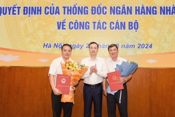 Công bố các quyết định về công tác cán bộ tại Cơ quan Thanh tra, giám sát ngân hàng