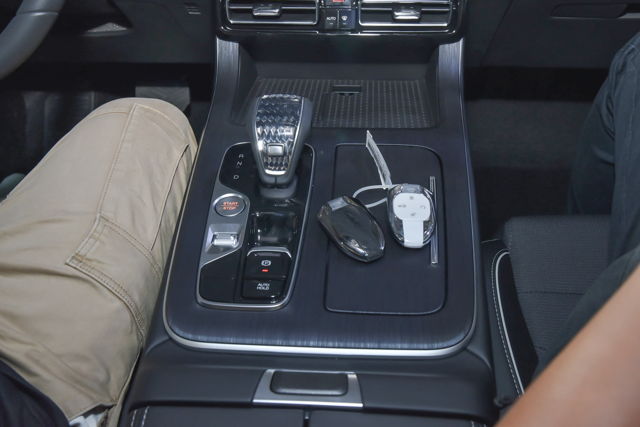 GAC GS8 ra mắt Việt Nam: Giá từ 1,269 tỷ ngang Santa Fe, Everest, động cơ 248 mã lực, có ADAS- Ảnh 10. GAC GS8 ra mắt Việt Nam: Giá từ 1,269 tỷ ngang Santa Fe, Everest, động cơ 248 mã lực, có ADAS- Ảnh 10.