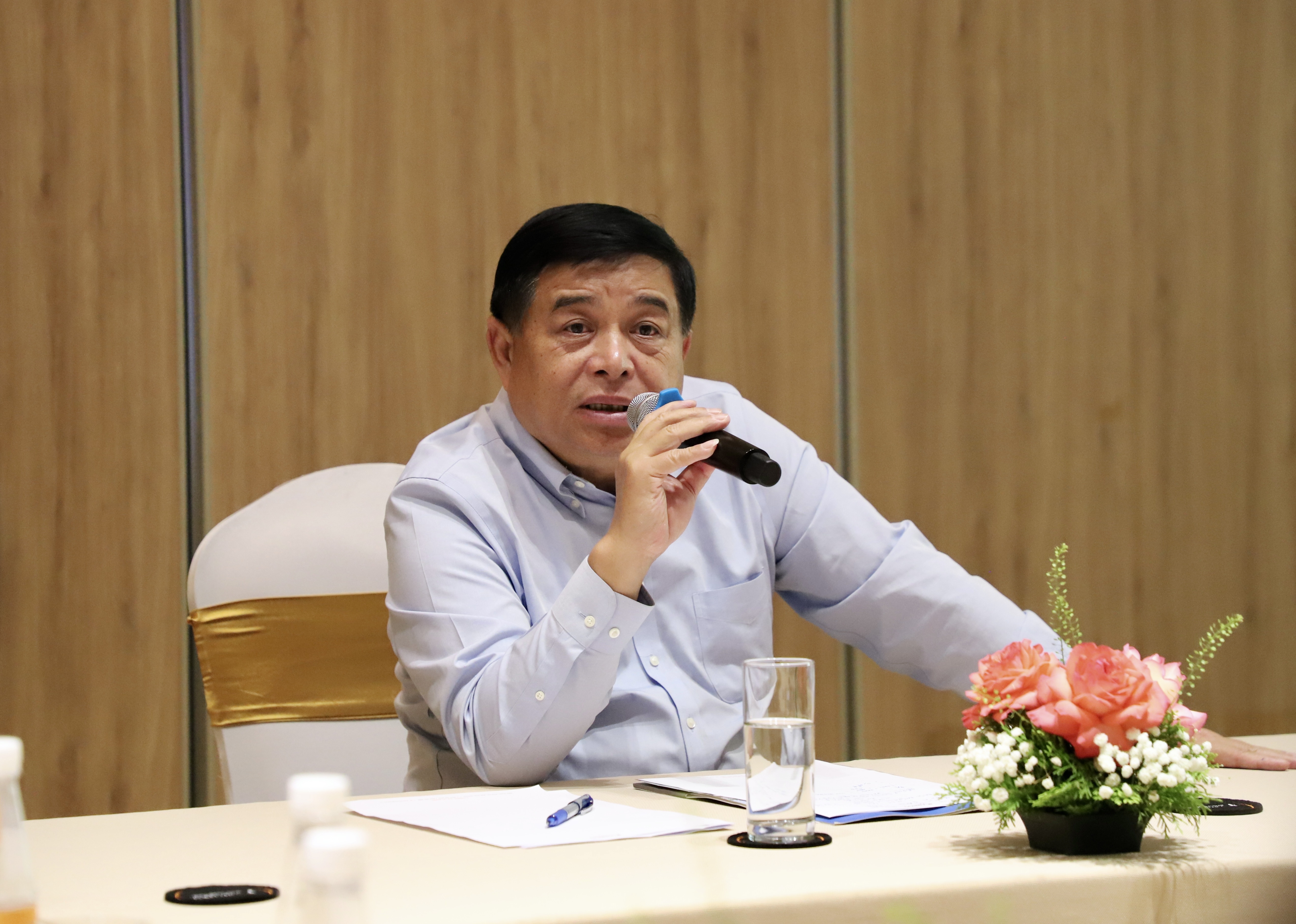 Bộ trưởng Nguyễn Chí Dũng phát biểu tại cuộc họp Bộ trưởng Nguyễn Chí Dũng phát biểu tại cuộc họp