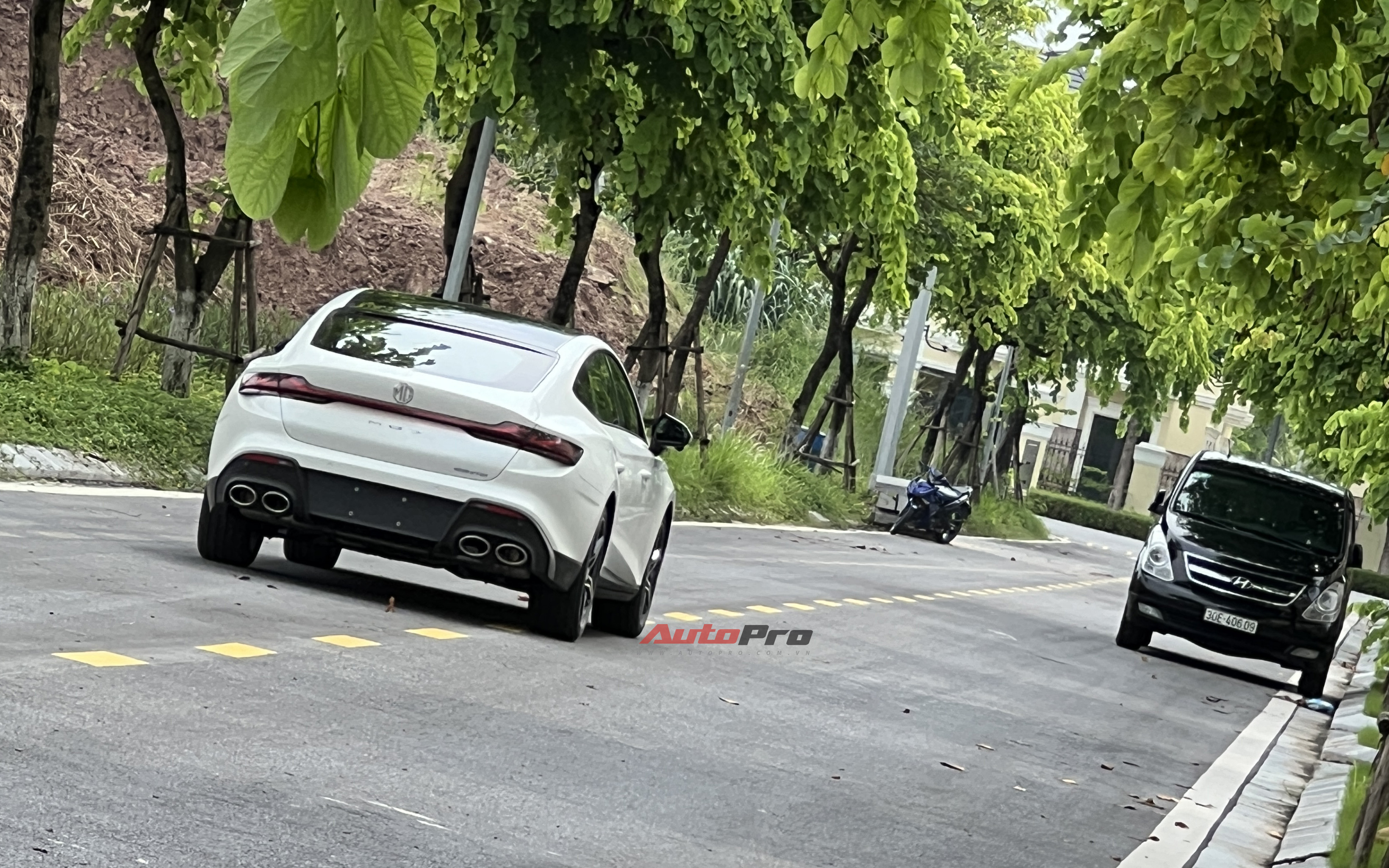 MG7 ấn định ngày ra mắt Việt Nam: Dự kiến đấu Camry bằng giá xe cỡ C, bản 'full' có chế độ lái như xe đua- Ảnh 5. MG7 ấn định ngày ra mắt Việt Nam: Dự kiến đấu Camry bằng giá xe cỡ C, bản 'full' có chế độ lái như xe đua- Ảnh 5.