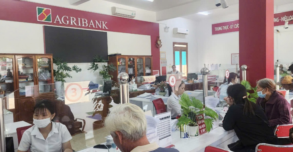 Agribank Ninh Sơn luôn chú trọng đầu tư vốn vào lĩnh vực tam nông... Agribank Ninh Sơn luôn chú trọng đầu tư vốn vào lĩnh vực tam nông...