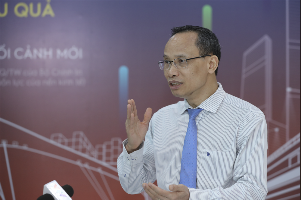 TS. Cấn Văn Lực