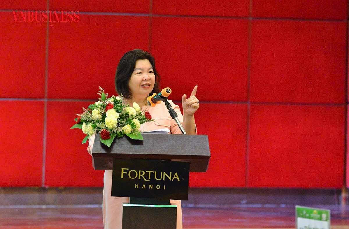 Bà Cao Xuân Thu Vân - Chủ tịch Liên minh Hợp tác xã Việt Nam phát biểu tại diễn đàn.