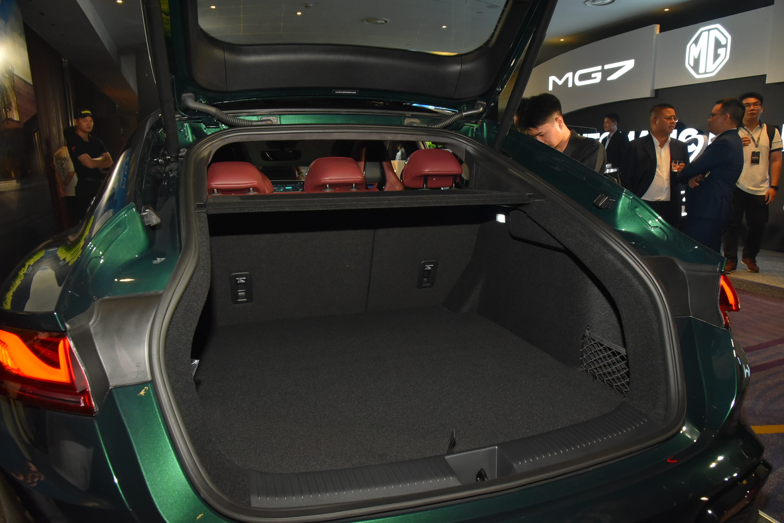 MG7 ra mắt Việt Nam: Giá cao nhất 1,018 tỷ, đấu K5, Mazda6 bằng động cơ 227 mã lực, 'full' ADAS, có chi tiết duy nhất trong phân khúc- Ảnh 20. MG7 ra mắt Việt Nam: Giá cao nhất 1,018 tỷ, đấu K5, Mazda6 bằng động cơ 227 mã lực, 'full' ADAS, có chi tiết duy nhất trong phân khúc- Ảnh 20.